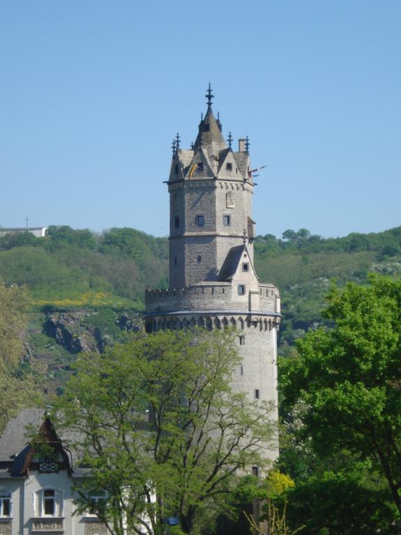 Fe Wo Am Alten Rathaus Andernach Quarto foto